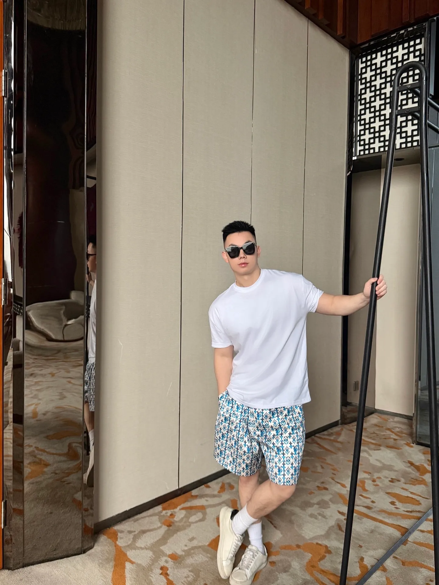 Louis Vuitton/Louis Vuitton full-length presbyopic print suit shorts